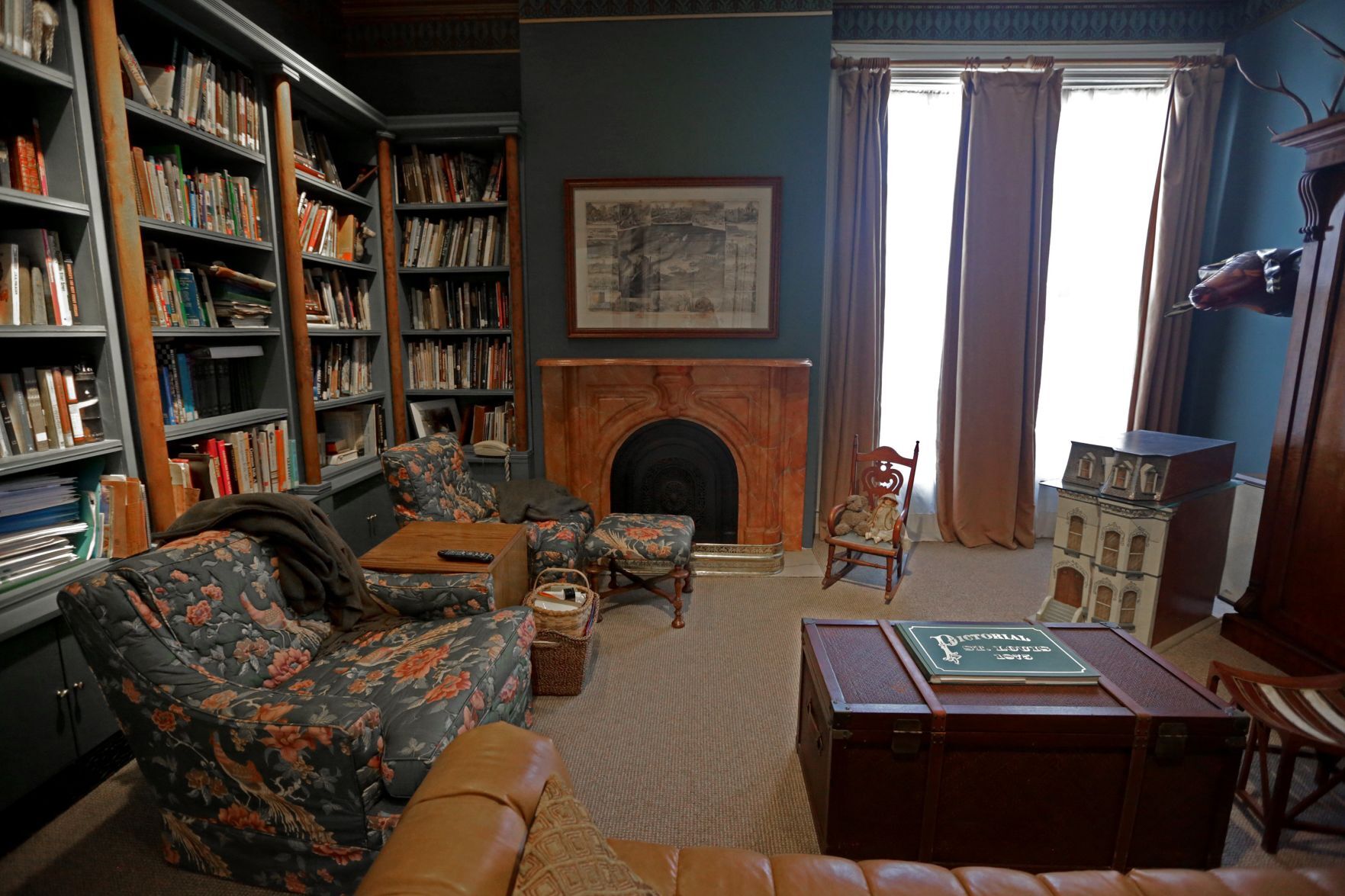 At Home with Suzanne Sessions